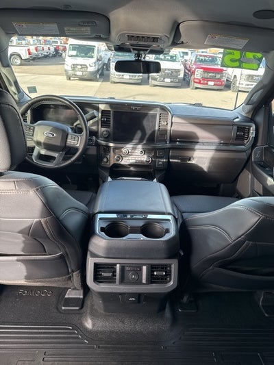 2025 Ford F-350SD Lariat