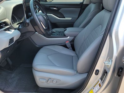 2023 Toyota Highlander XLE