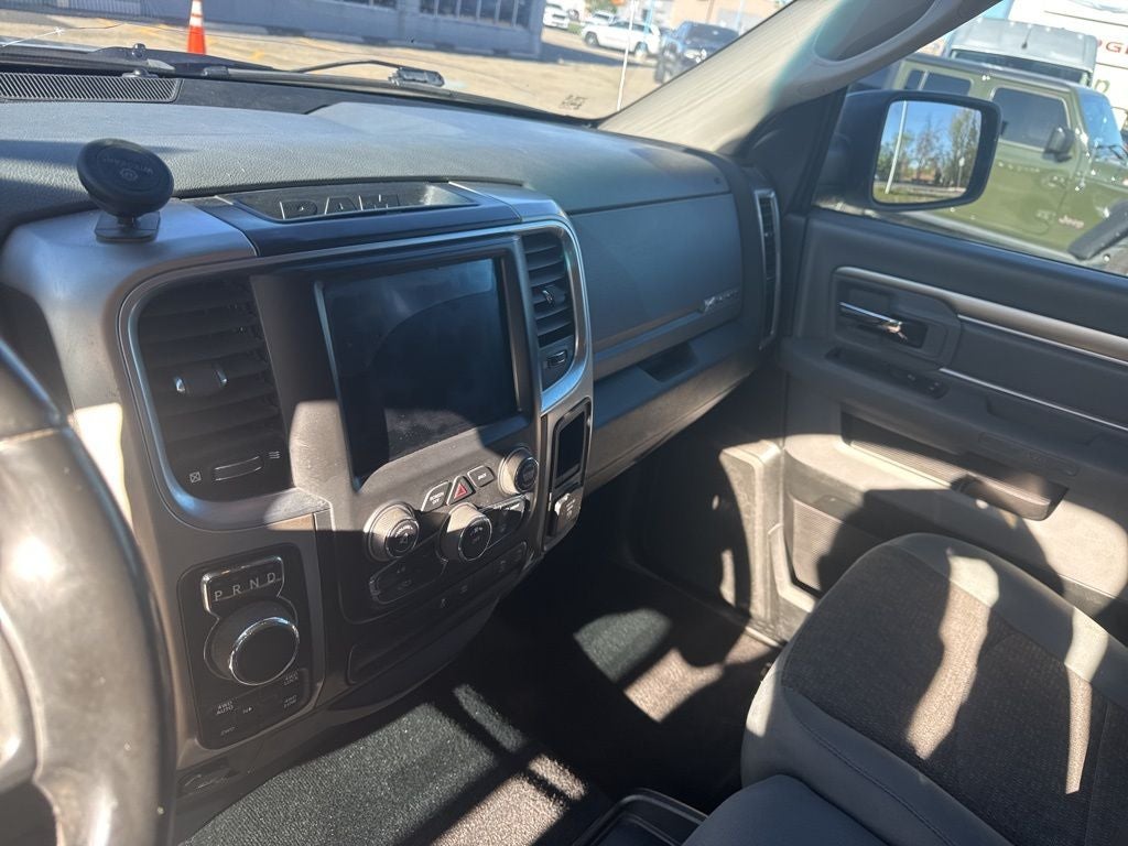 2018 RAM 1500 Big Horn Crew Cab 4x4 6'4' Box