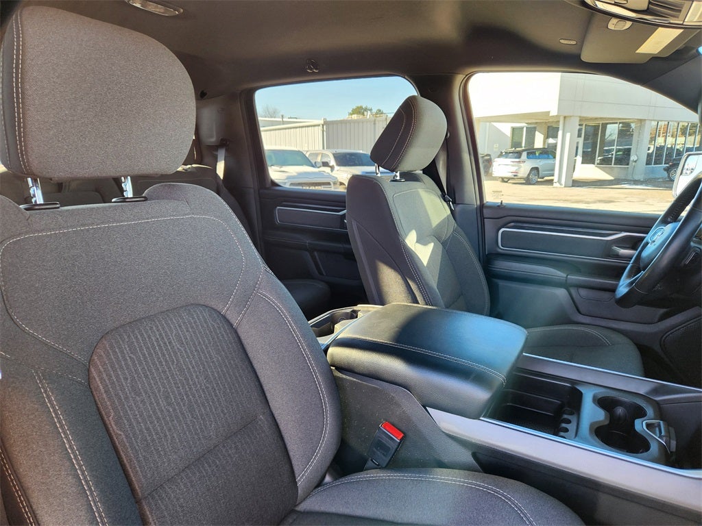 2022 RAM 1500 Big Horn Crew Cab 4x4 5'7' Box