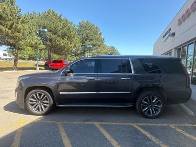 2017 Cadillac Escalade ESV Luxury