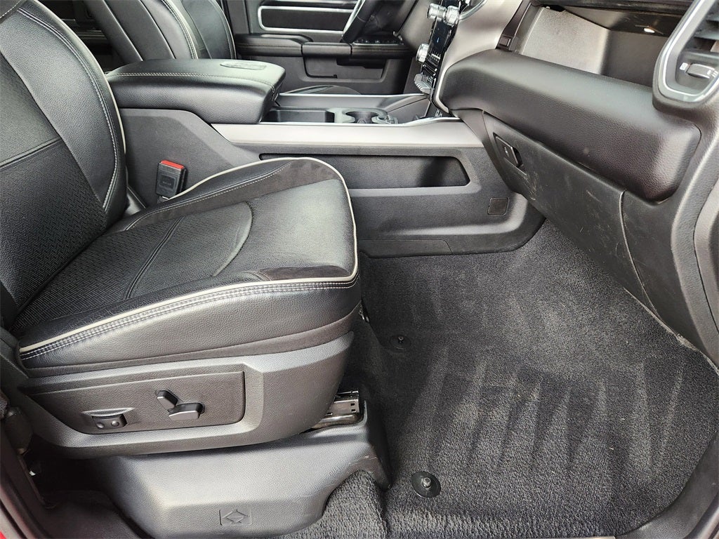 2022 RAM 2500 Laramie Crew Cab 4x4 6'4' Box