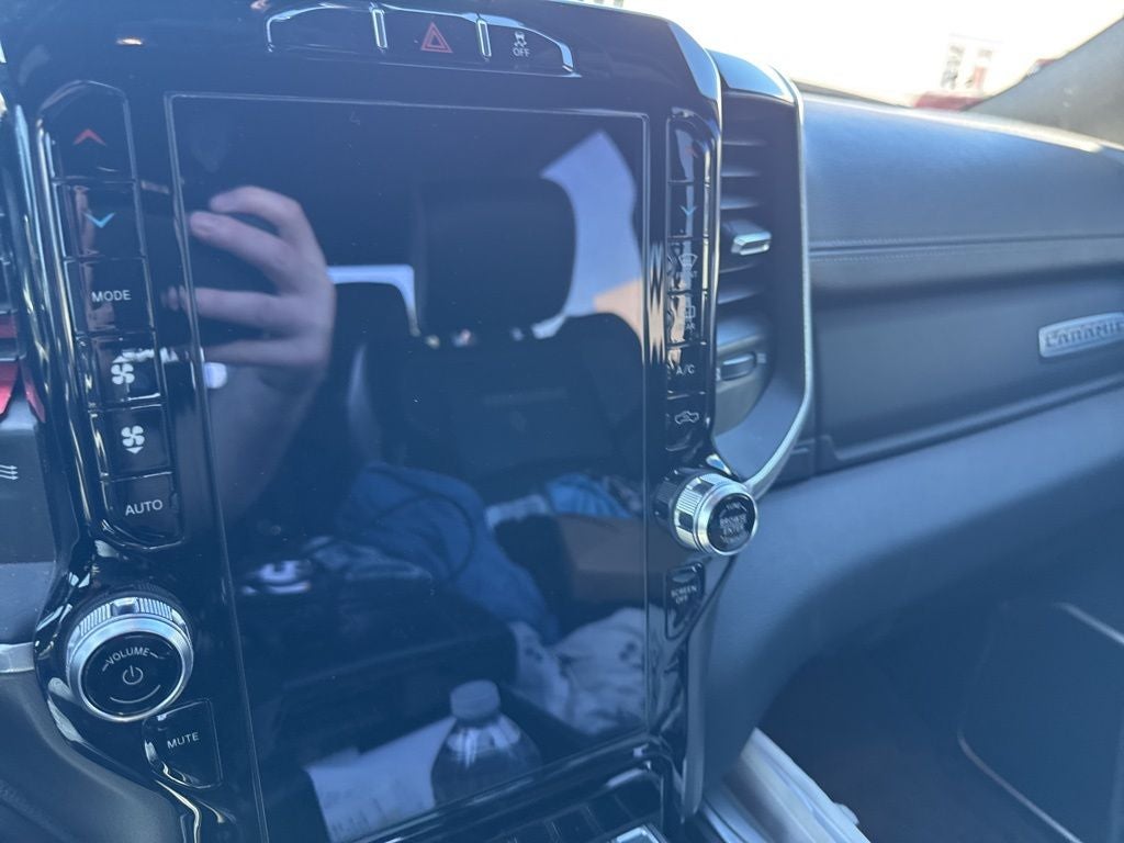 2021 RAM 2500 Laramie Crew Cab 4x4 6'4' Box