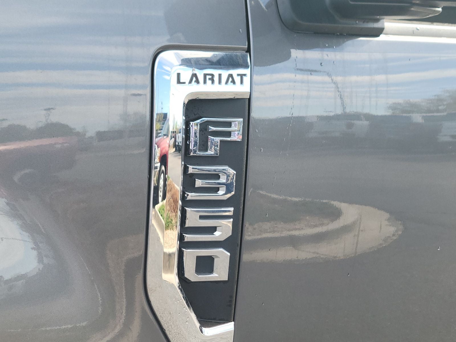 2022 Ford F-350SD Lariat