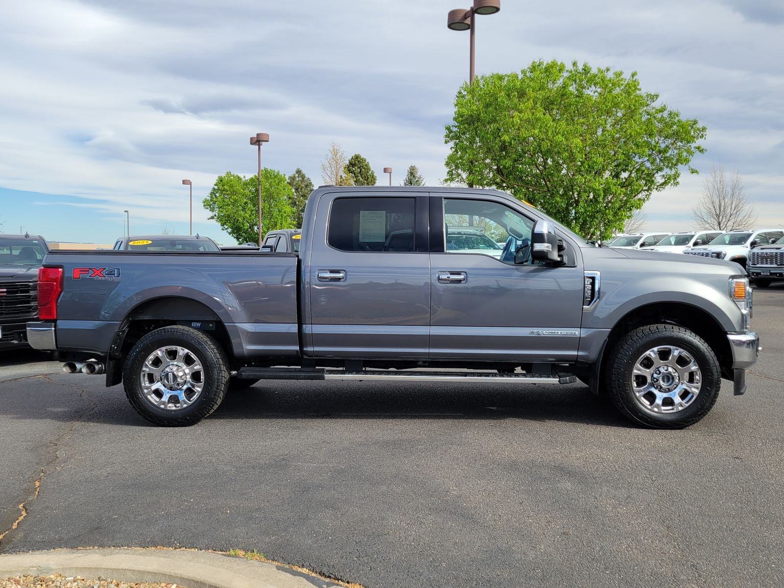 2022 Ford F-350SD Lariat