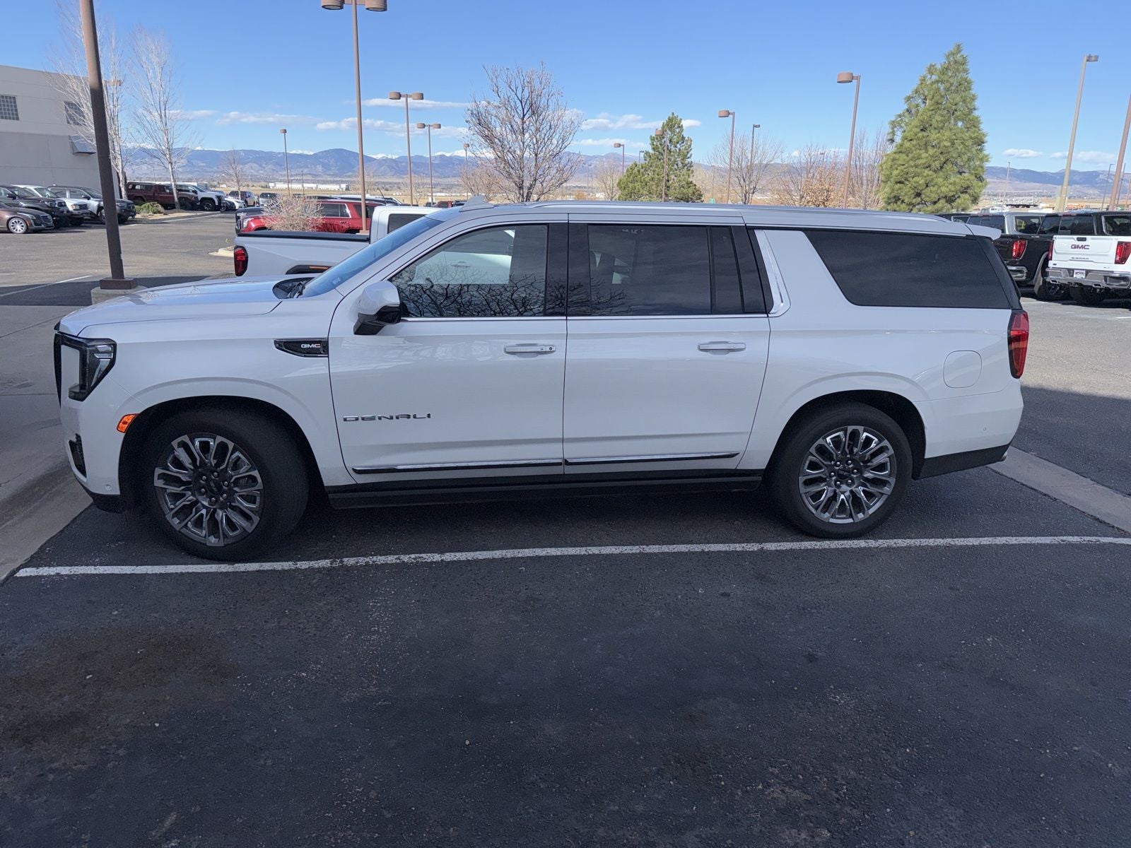 2023 GMC Yukon XL Denali Ultimate