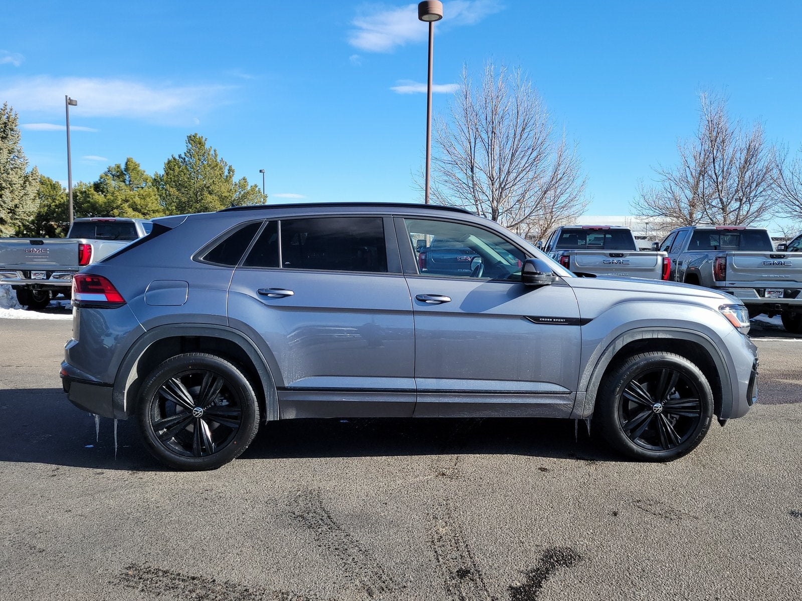 2023 Volkswagen Atlas Cross Sport 2.0T SEL R-Line