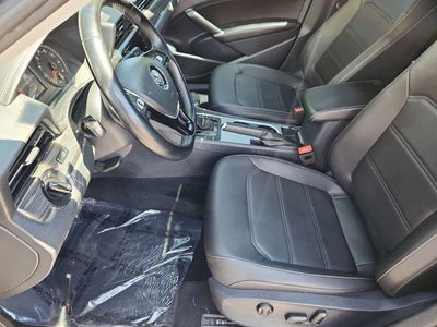 2020 Volkswagen Passat 2.0T R-Line