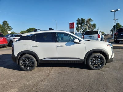 2025 Nissan Kicks SR