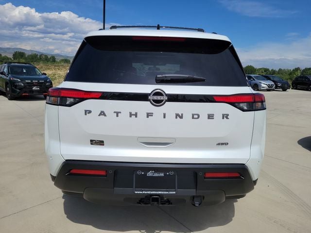 2026 Nissan Pathfinder SV