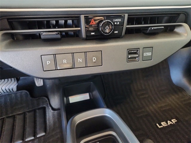 2026 Nissan LEAF PLATINUM+