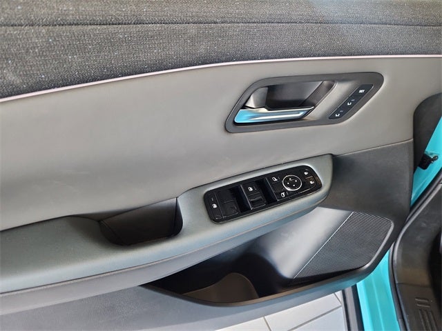 2026 Nissan LEAF PLATINUM+