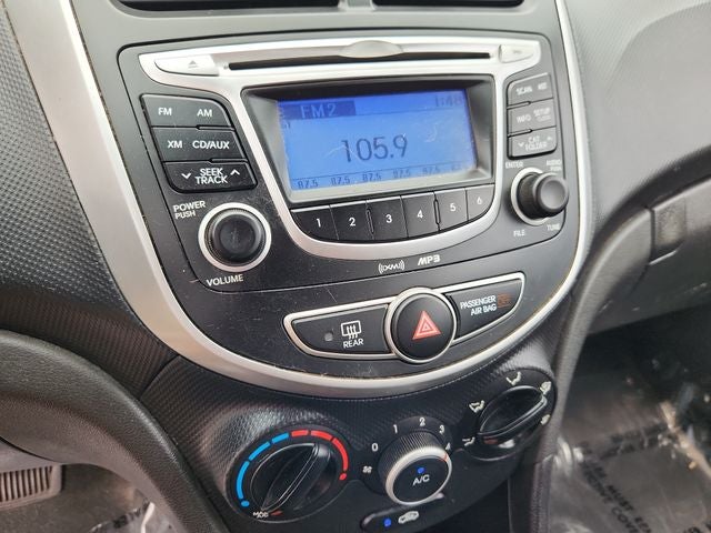 2012 Hyundai Accent 5-Door GS