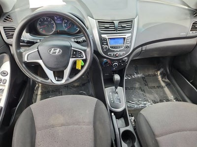 2012 Hyundai Accent 5-Door GS