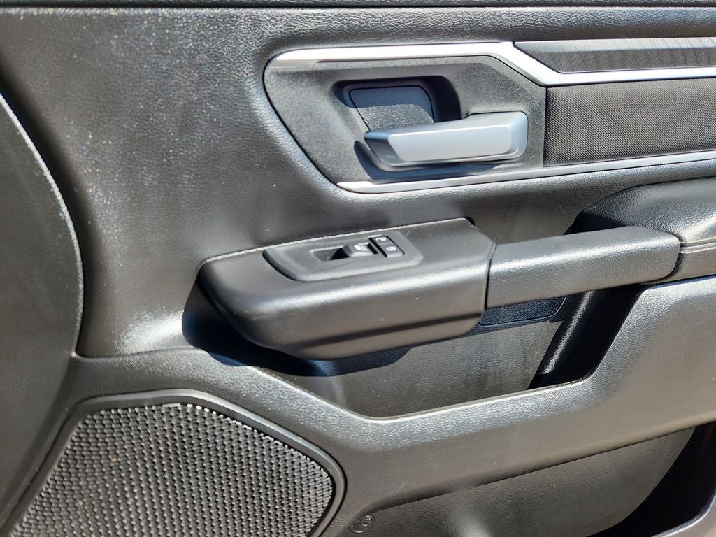 2025 RAM 1500 Big Horn Crew Cab 4x4 6'4' Box
