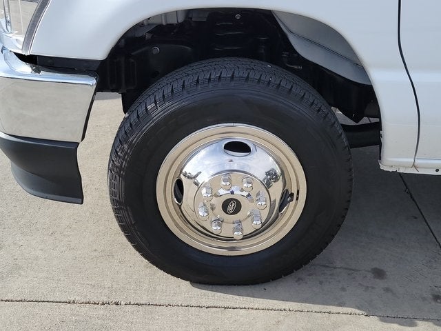 2024 Ford E-350SD Base Cutaway