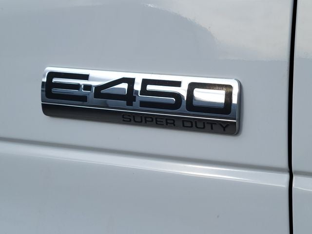 2022 Ford E-450SD Base