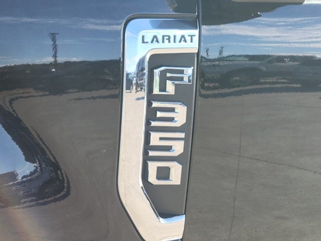2022 Ford F-350SD Lariat
