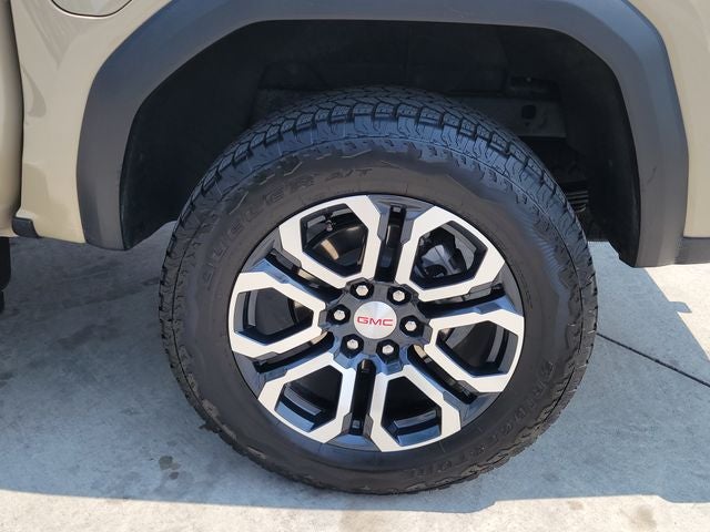2024 GMC Canyon AT4