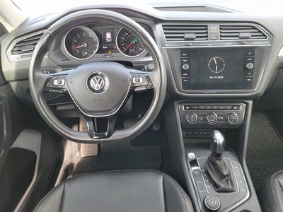 2020 Volkswagen Tiguan 2.0T SE R-Line Black 4Motion