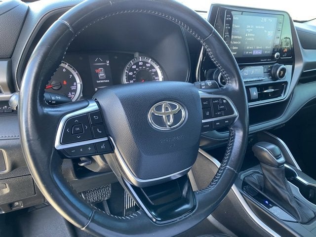2021 Toyota Highlander LE
