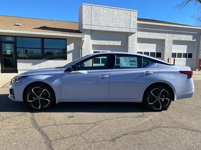 2025 Nissan Altima 2.5 SR