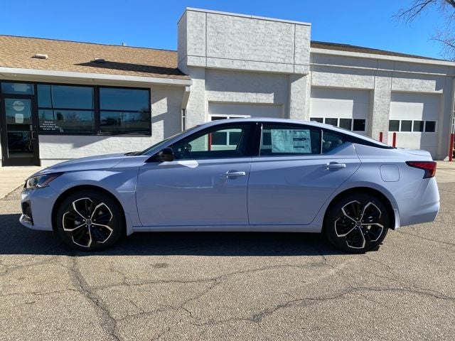 2025 Nissan Altima 2.5 SR