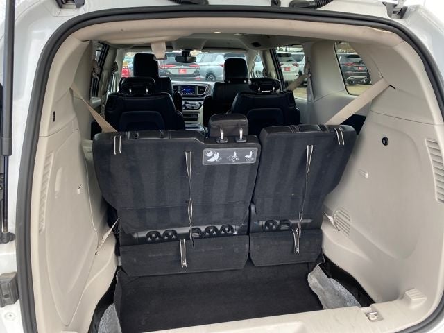 2021 Chrysler Voyager LXI