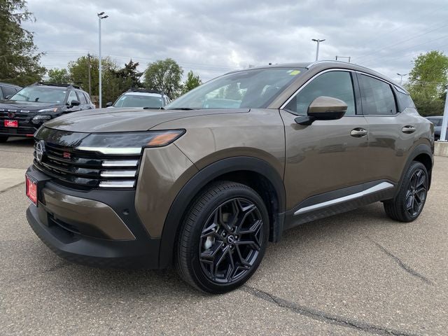 2025 Nissan Kicks 2.0 SR AWD's photo