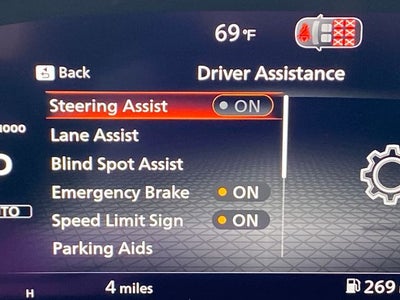 2026 Nissan Pathfinder SL