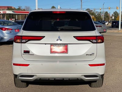 2024 Mitsubishi Outlander PHEV SE