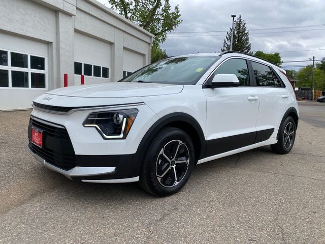 2024 Kia Niro LX HEV's photo