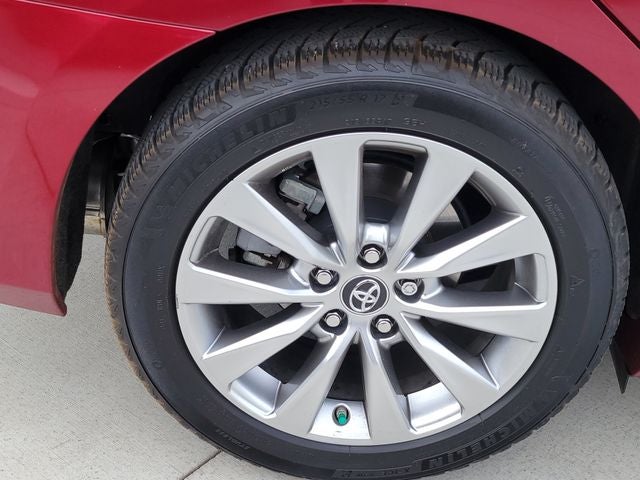 2017 Toyota Camry Hybrid XLE