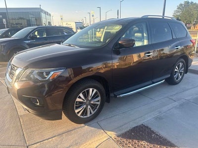 2020 Nissan Pathfinder SL