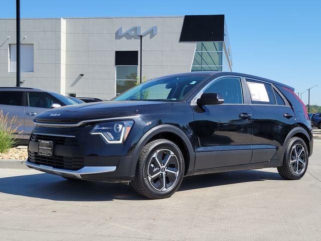 2023 Kia Niro LX