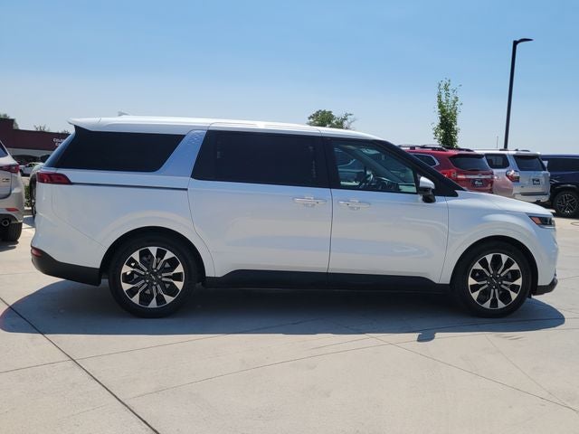 2024 Kia Carnival EX