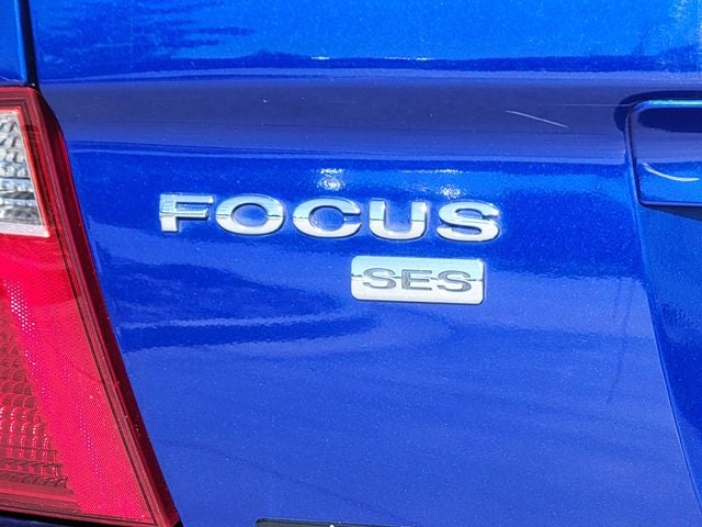 2005 Ford Focus ZX4