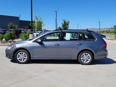 2016 Volkswagen Golf SportWagen S