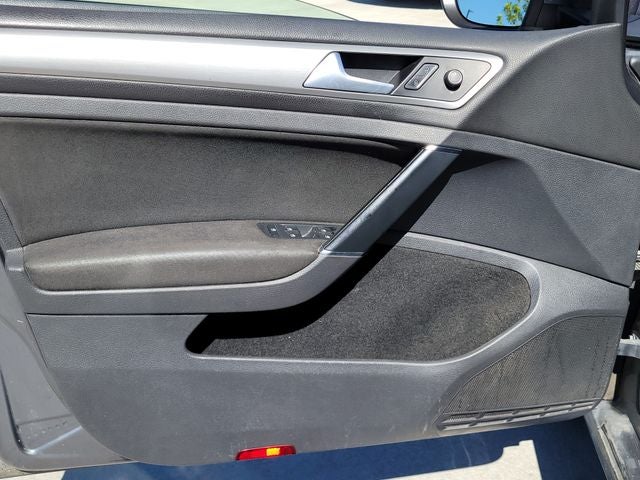 2016 Volkswagen Golf SportWagen S