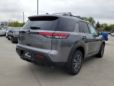 2026 Nissan Pathfinder SV
