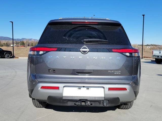 2025 Nissan Pathfinder Platinum