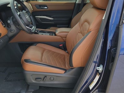 2023 Nissan Pathfinder Platinum